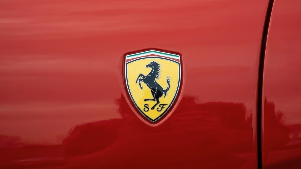 Ferrari: história, origem, significado do escudo, evolução e os modelos que marcaram a marca italiana