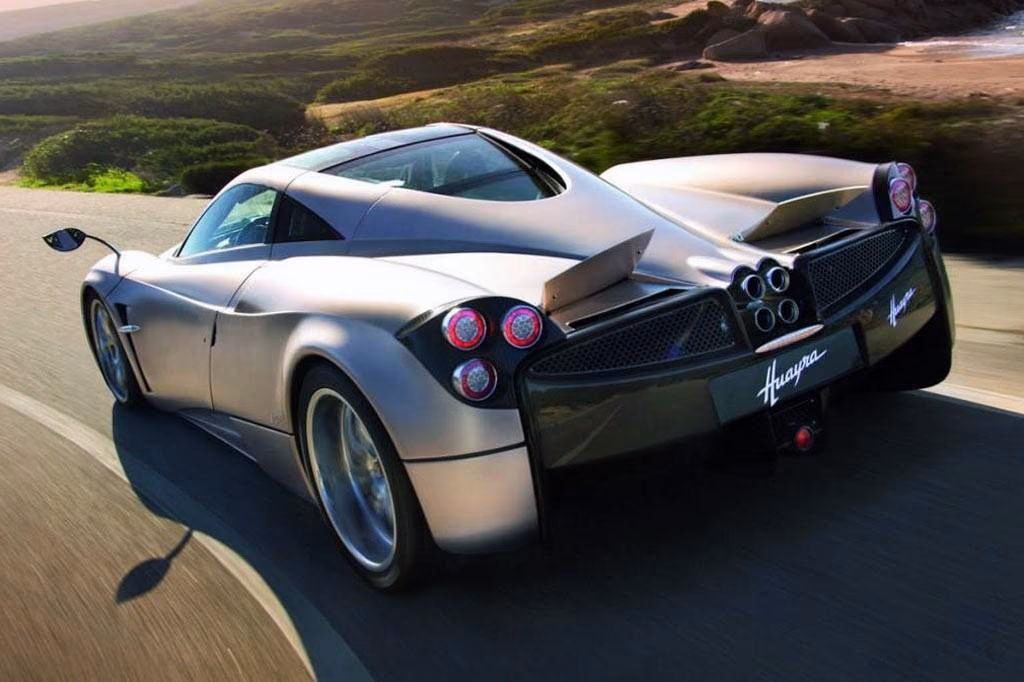 pagani-huayra-flaps