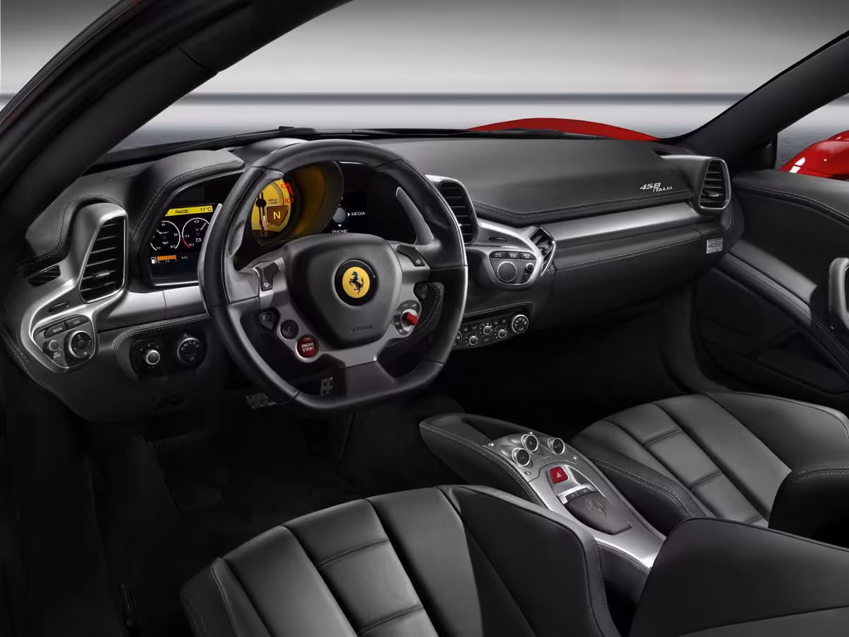 ferari-458-italia-interior