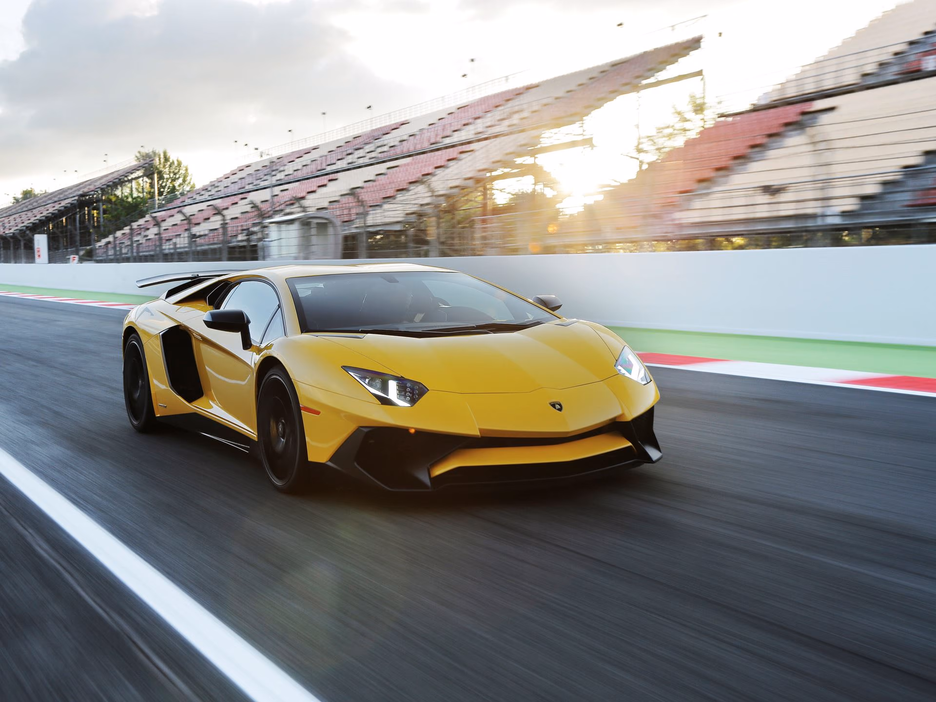 lamborghini-aventador