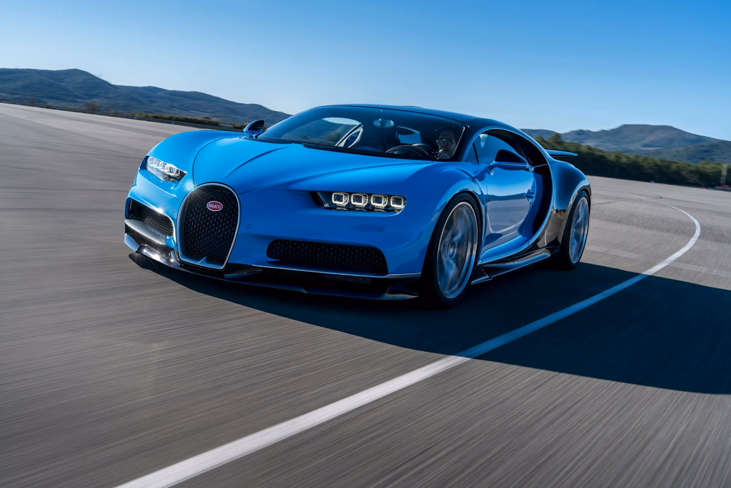 bugatti-chiron_2016