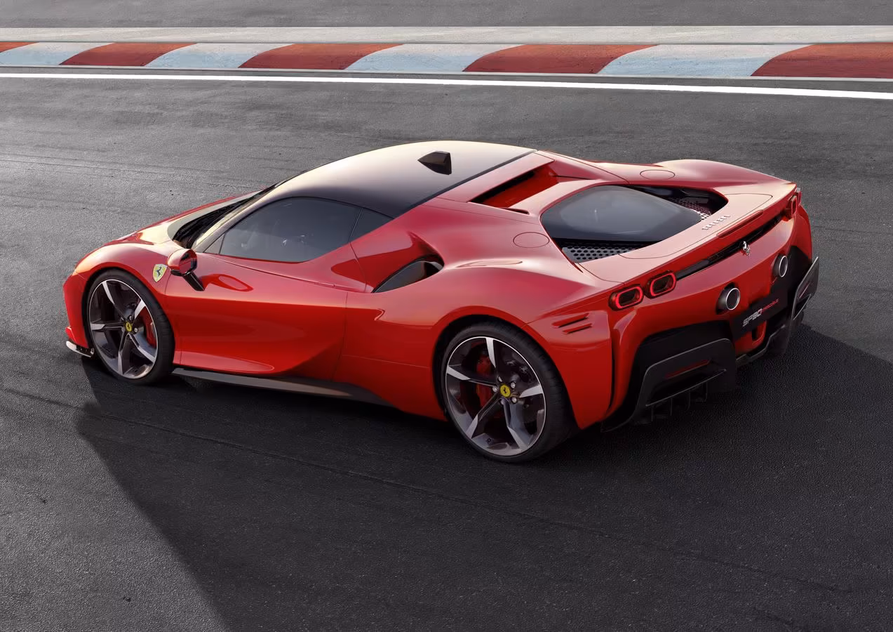 ferrari-sf90-stradale-pista