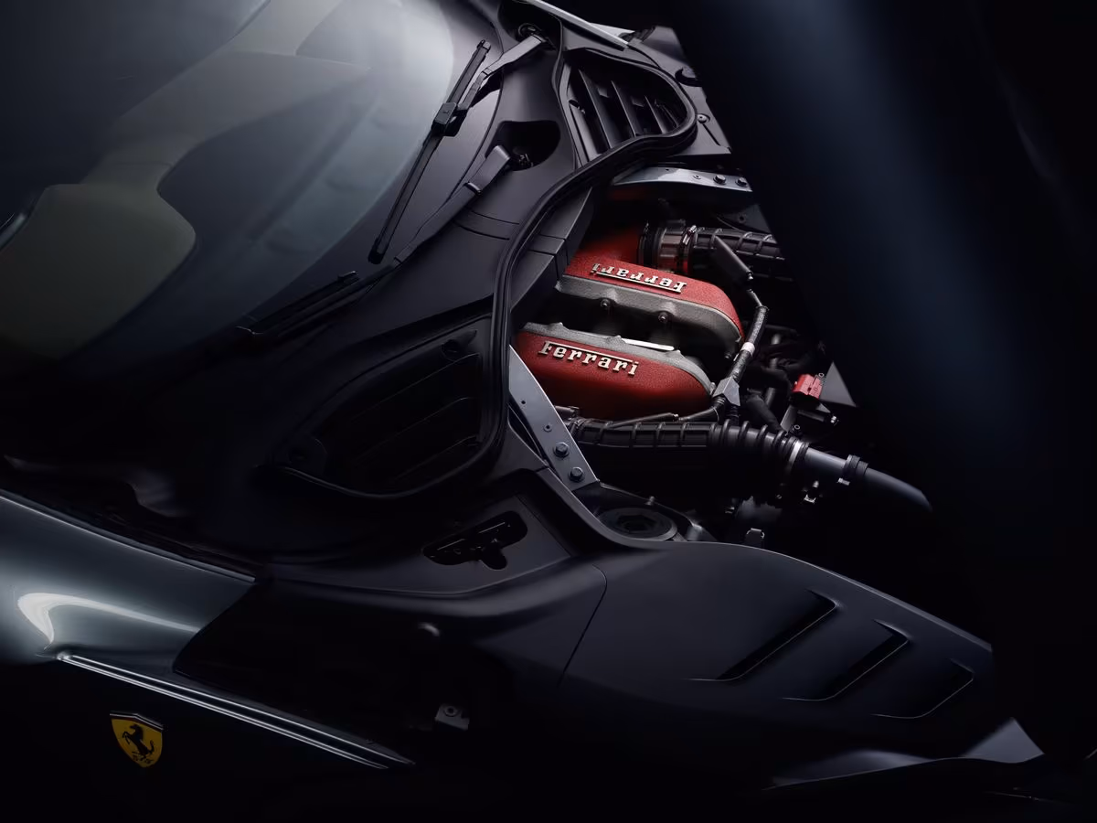 ferrari-purosangue-cinza-motor